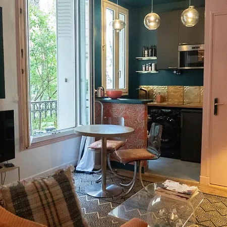 Apt 1-8453