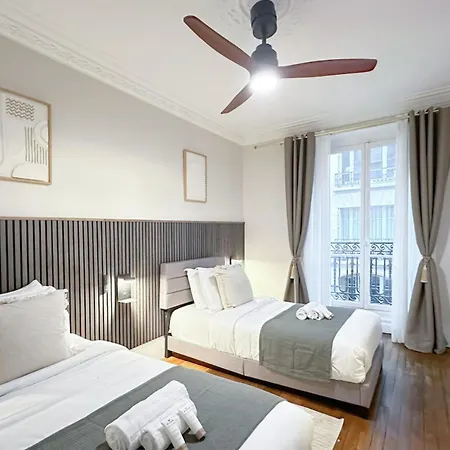 Luxurious In Le Marais Apartment