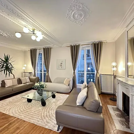 Luxurious In Le Marais Apartment
