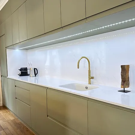 Luxurious In Le Marais Apartment
