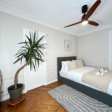 Luxurious In Le Marais Appartement Parijs
