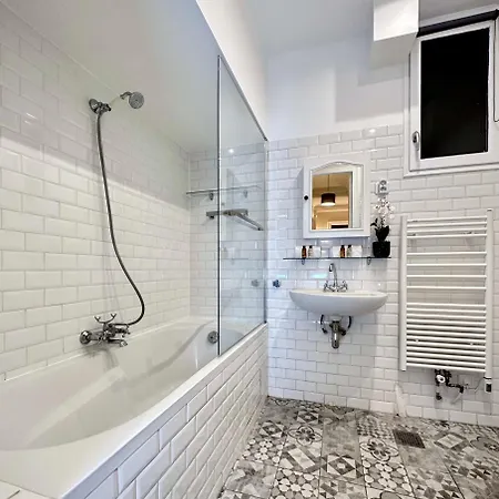Luxurious In Le Marais Apartment