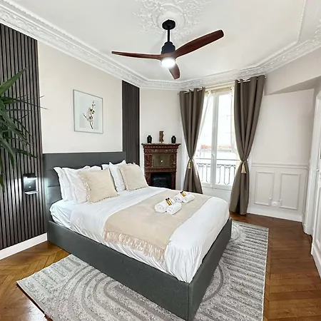 Luxurious In Le Marais Apartment