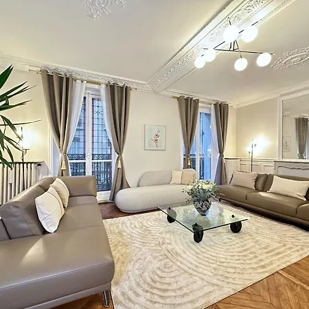 Luxurious In Le Marais Paris