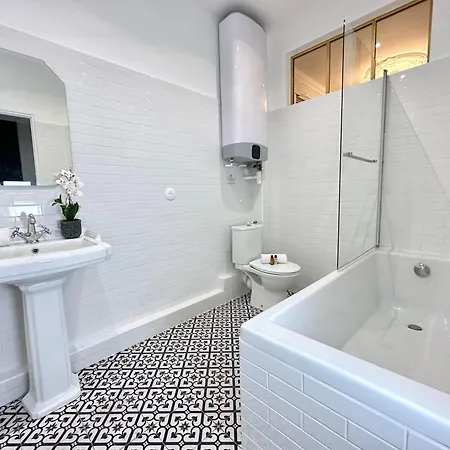 Luxurious In Le Marais Apartment *