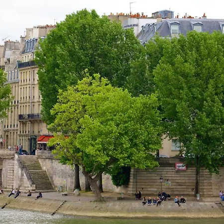 Luxurious In Le Marais Apartment Paris